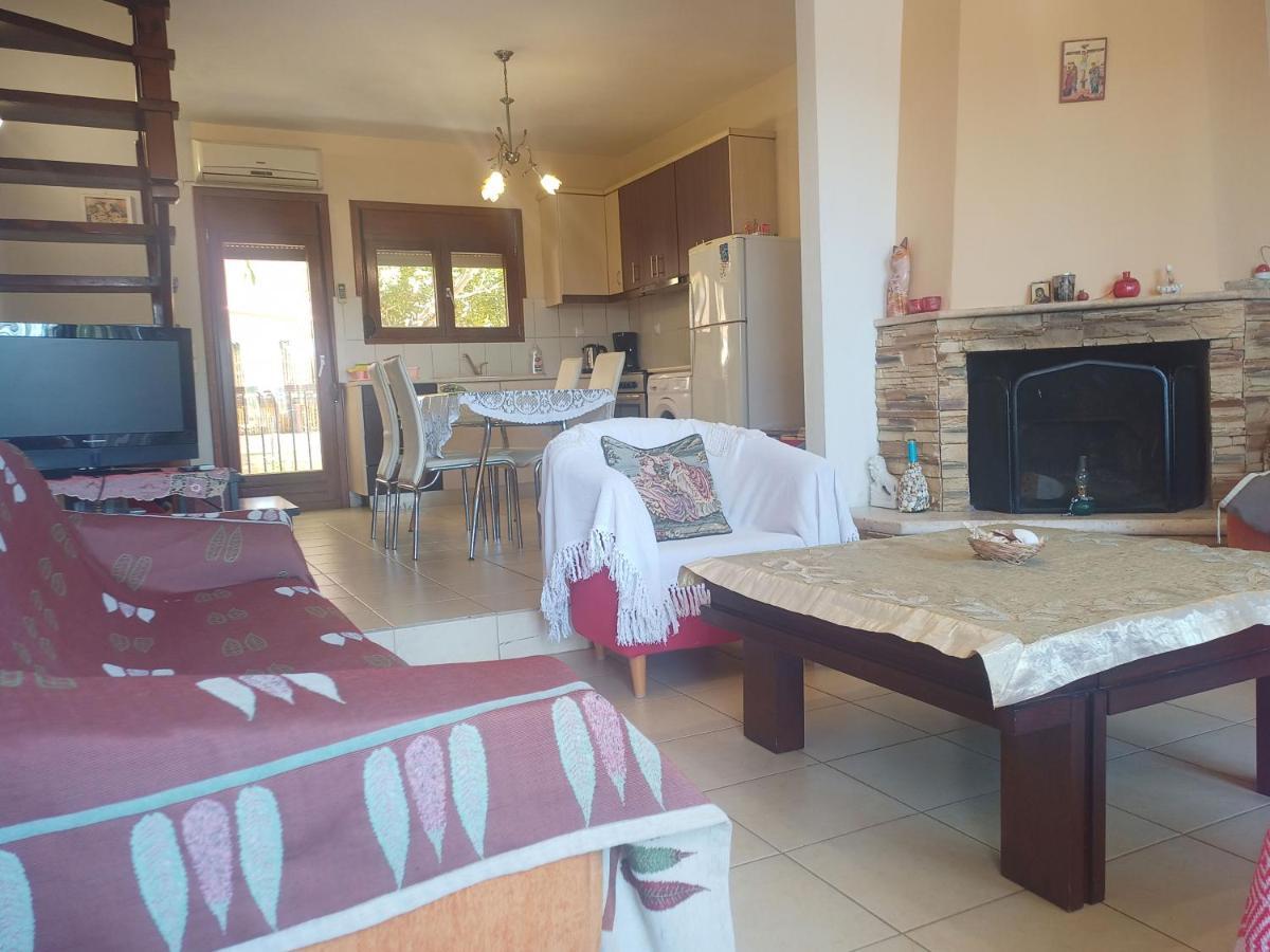 Ferienwohnung Μεζονετα Nea Roda Exterior foto