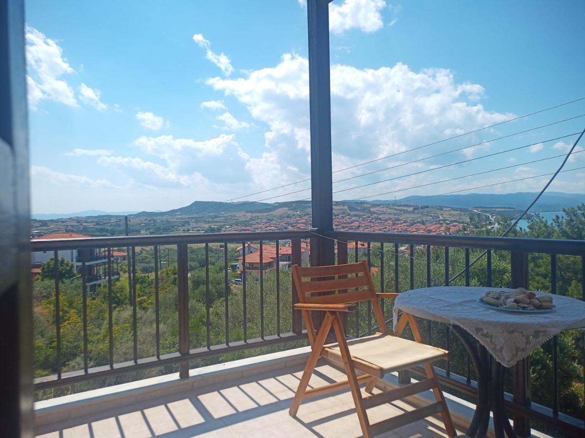 Ferienwohnung Μεζονετα Nea Roda Exterior foto