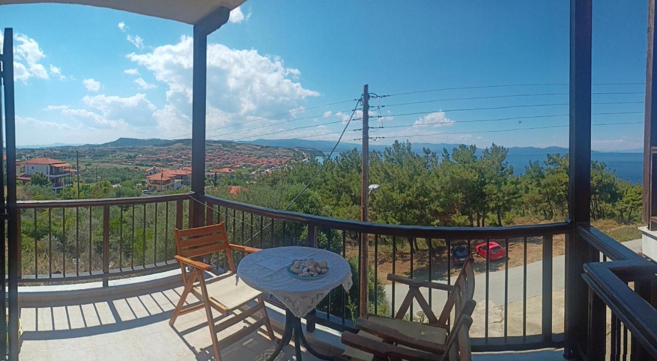 Ferienwohnung Μεζονετα Nea Roda Exterior foto