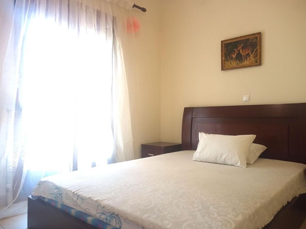 Ferienwohnung Μεζονετα Nea Roda Exterior foto