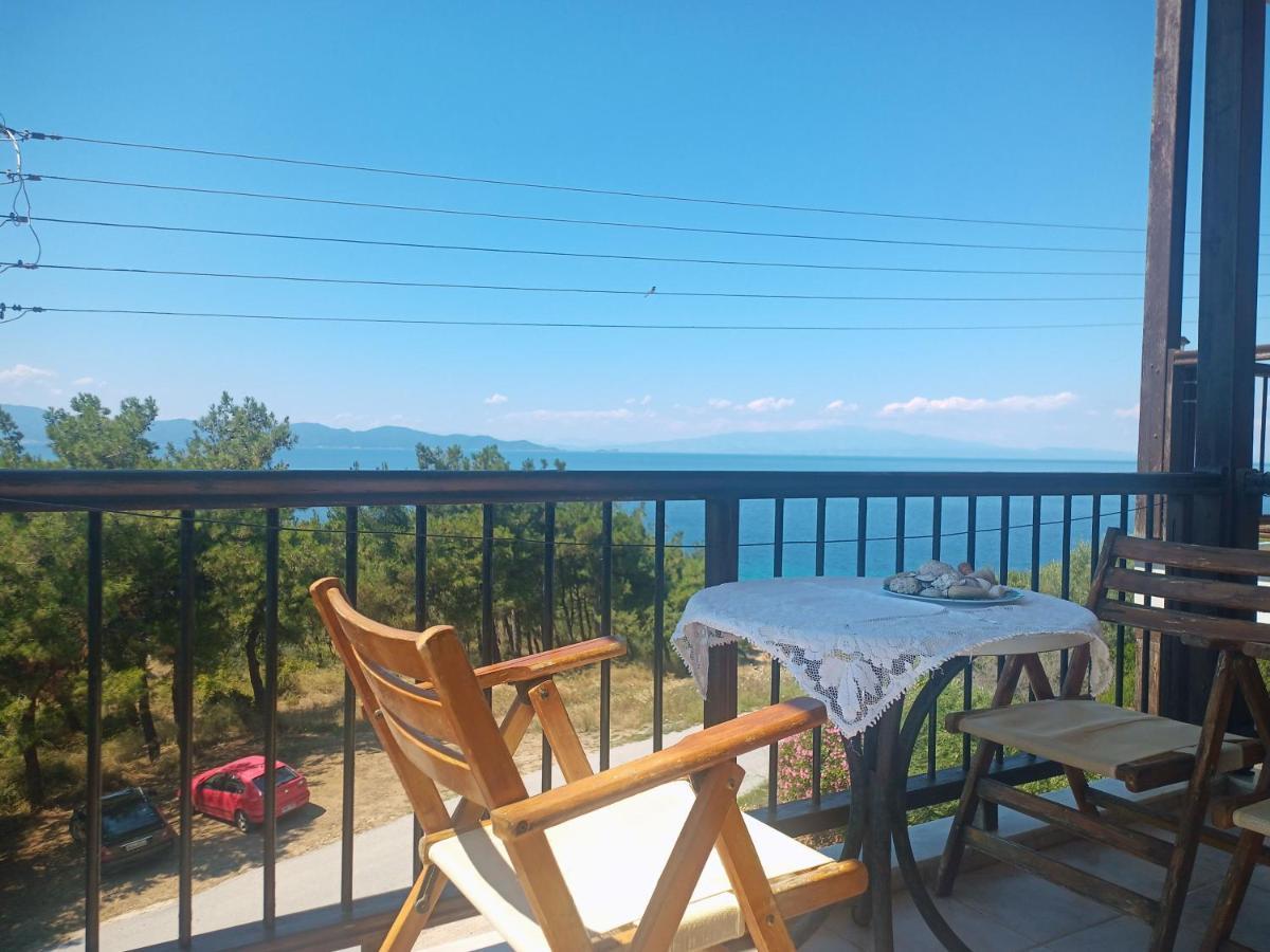 Ferienwohnung Μεζονετα Nea Roda Exterior foto